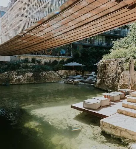 Cenote + Swim-up + Luxury